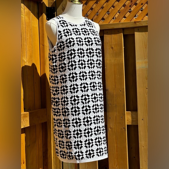 🆕 FARM Rio 🧿 NWT Patch Crochet Black & White Monochrome Mini Dress - Size L - Picture 10 of 16